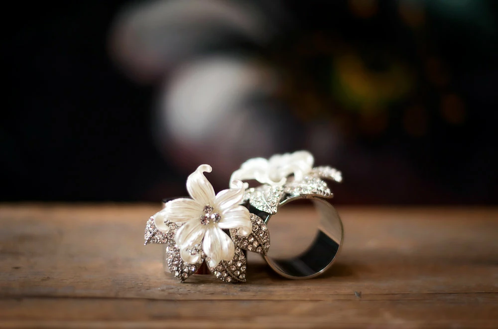 TRISH SCULLY Mother's Day Gift Guide FLEUR BLANCHE NAPKIN RING SET OF 2 8 TRISH SCULLY Mother's Day Gift Guide FLEUR BLANCHE NAPKIN RING SET OF 2