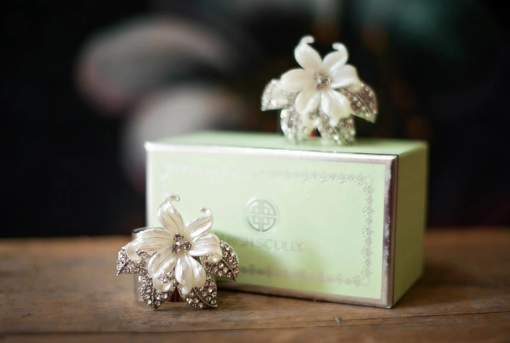 TRISH SCULLY Mother's Day Gift Guide FLEUR BLANCHE NAPKIN RING SET OF 2 4 TRISH SCULLY Mother's Day Gift Guide FLEUR BLANCHE NAPKIN RING SET OF 2