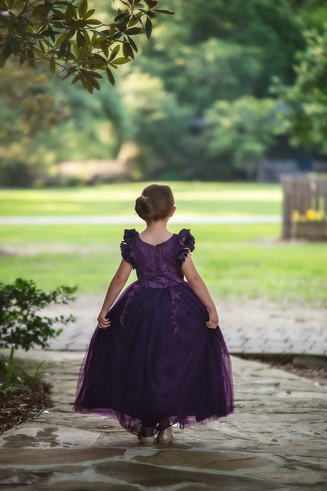 TRISH SCULLY BIANCA GOWN EGGPLANT Spring/Summer 2022 4 TRISH SCULLY BIANCA GOWN EGGPLANT Spring/Summer 2022