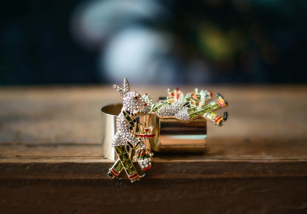 TRISH SCULLY HOME MARTINI RABBIT NAPKIN RING SET OF 2 10 TRISH SCULLY HOME MARTINI RABBIT NAPKIN RING SET OF 2