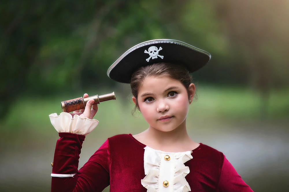 TRISH SCULLY HOME PIRATE GIRL Dress Up 4 TRISH SCULLY HOME PIRATE GIRL Dress Up