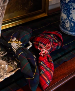 TRISH SCULLY HOME BLACK WATCH TABLE RUNNER
