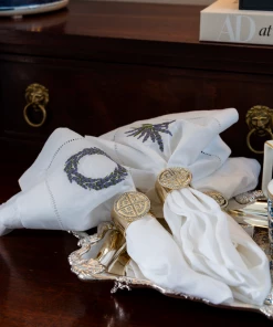 TRISH SCULLY HOME SILVER PLATED WINDSOR PLATTER 16 TRISH SCULLY HOME SILVER PLATED WINDSOR PLATTER