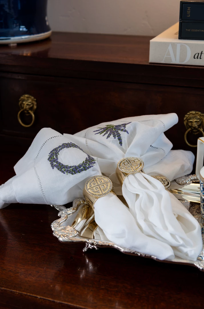 TRISH SCULLY HOME SILVER PLATED WINDSOR PLATTER 8 TRISH SCULLY HOME SILVER PLATED WINDSOR PLATTER