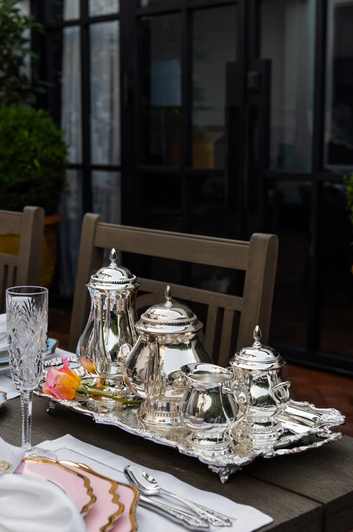 TRISH SCULLY HOME SILVER PLATED WINDSOR PLATTER 3 TRISH SCULLY HOME SILVER PLATED WINDSOR PLATTER