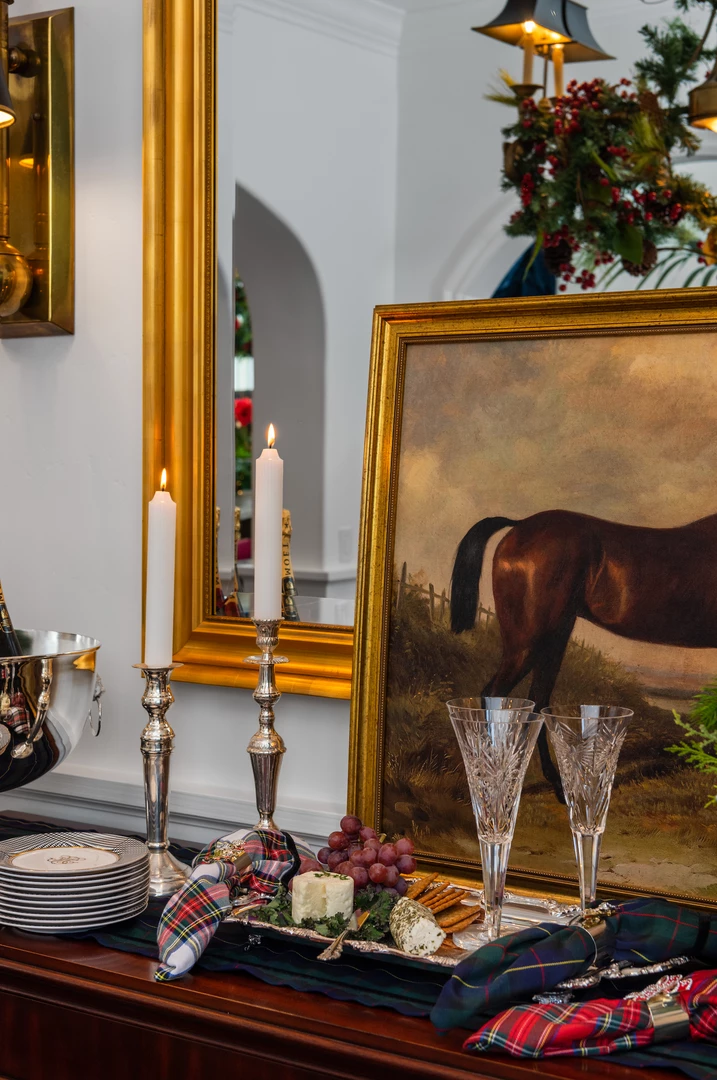 TRISH SCULLY HOME SILVER PLATED WINDSOR PLATTER 10 TRISH SCULLY HOME SILVER PLATED WINDSOR PLATTER