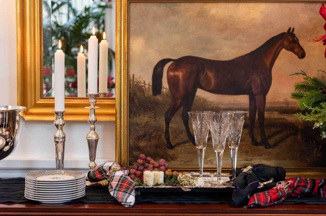 TRISH SCULLY HOME SILVER PLATED WINDSOR PLATTER 11 TRISH SCULLY HOME SILVER PLATED WINDSOR PLATTER