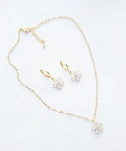 TRISH SCULLY GIRLS FLOWER NECKLACE & EARRING SET